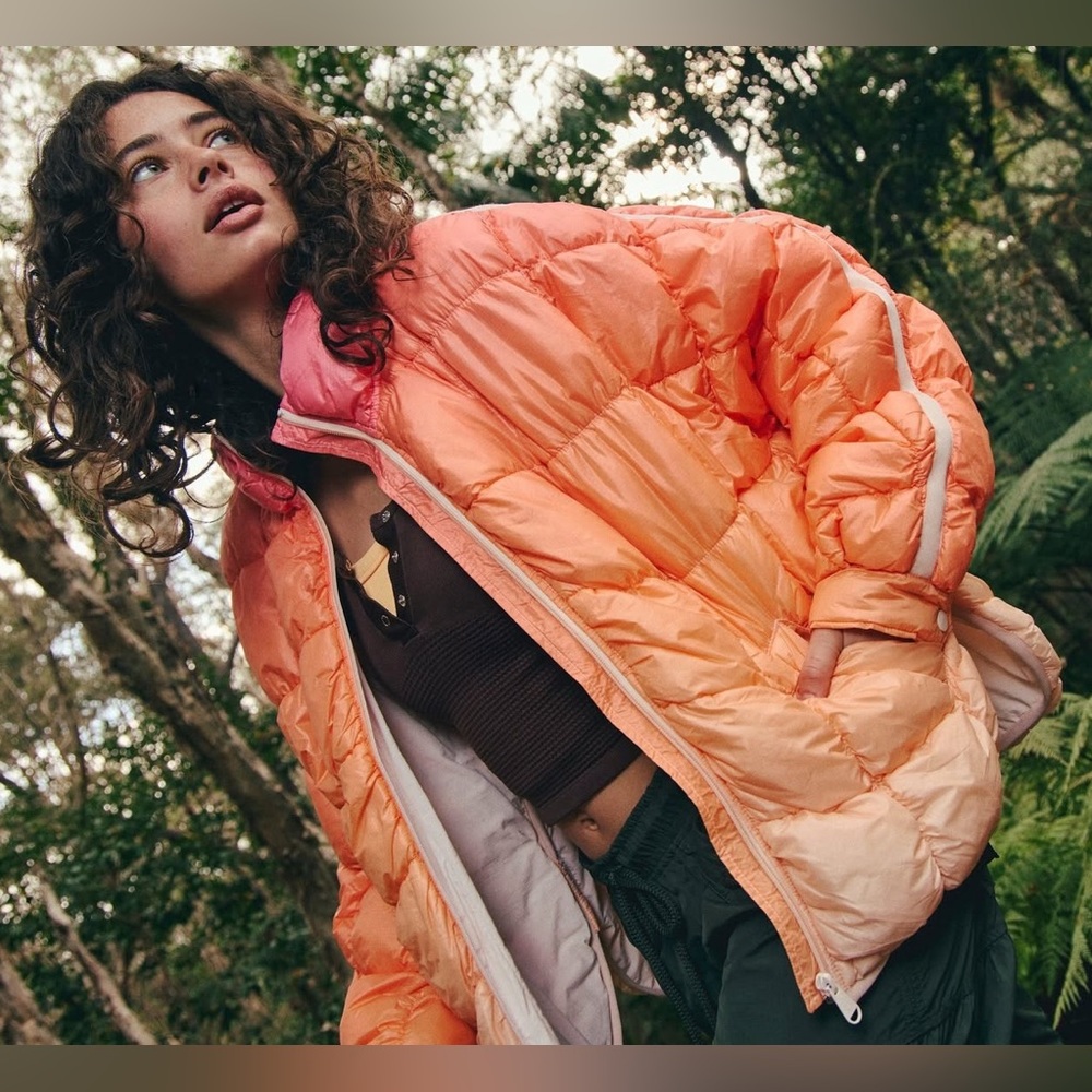 Free People Scrunchy Glossy Pippa Packable Puffer in Just Peachy Ombré SZ M NWT